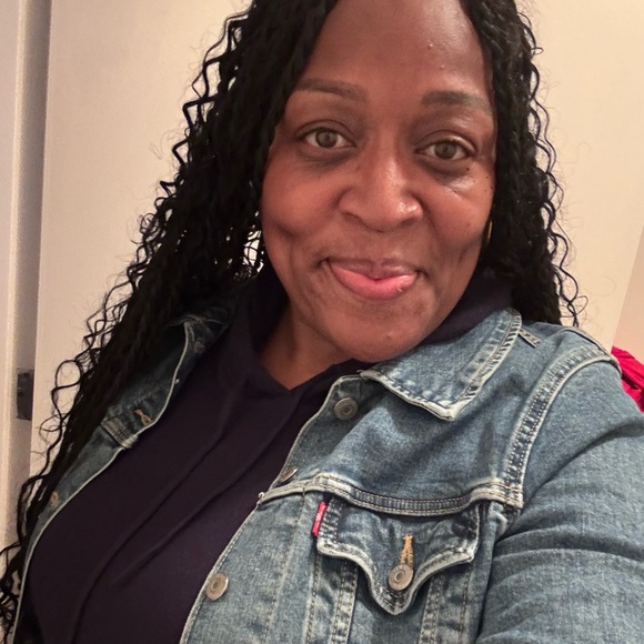 Meet your Posher, Regina - Picture 2 of 2